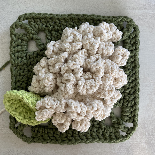 Lilac Granny Square Crochet Pattern